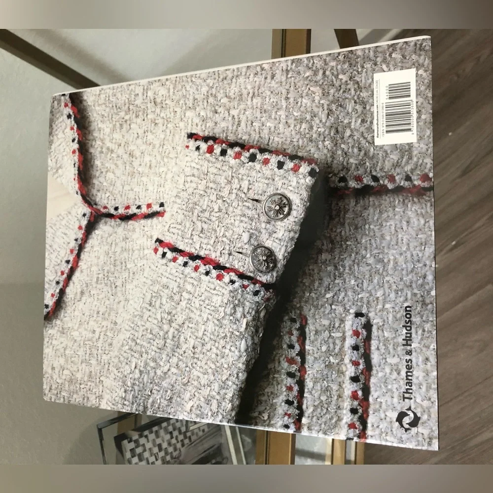 Chanel Coffee Table Book Hardcover Authentic - Picture 5 of 11